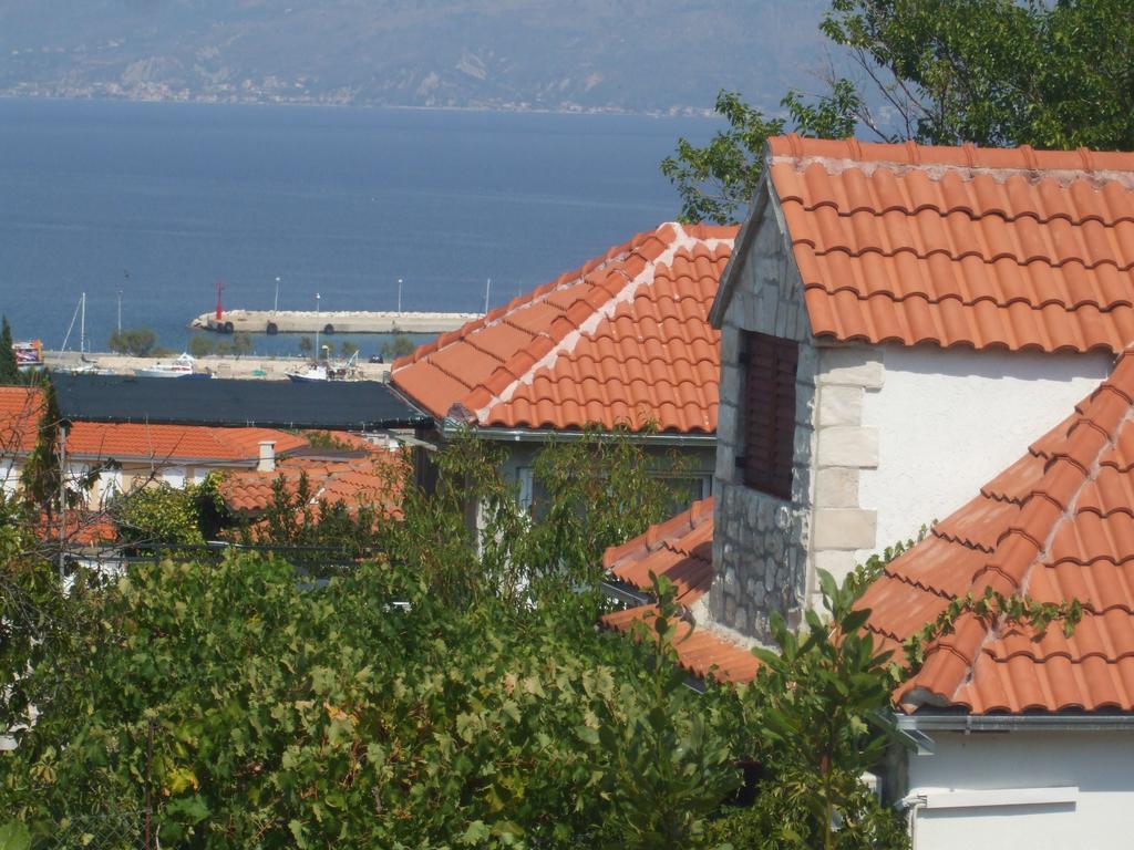 Apartments Marina Supetar Buitenkant foto