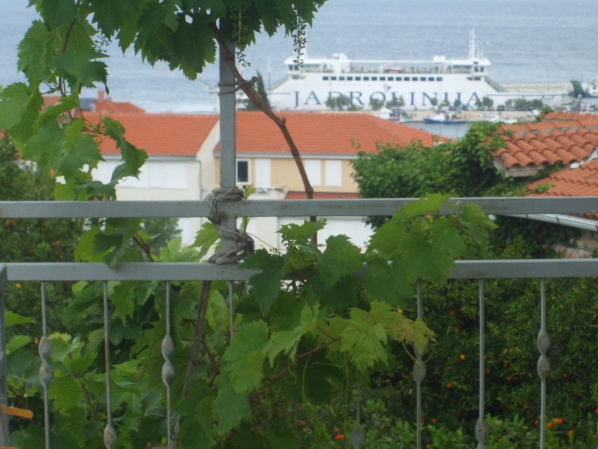 Apartments Marina Supetar Buitenkant foto